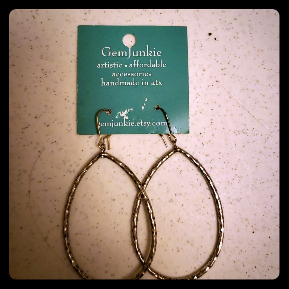 Gemjunkie Handmade Earrings NWT
